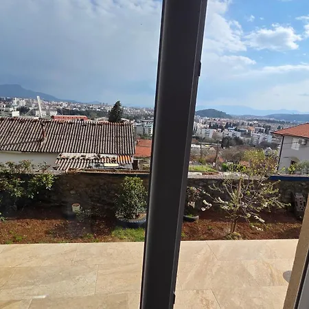 Apartmán The Royal View 2 *