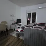 The Royal View 2 بودغوريتْسا