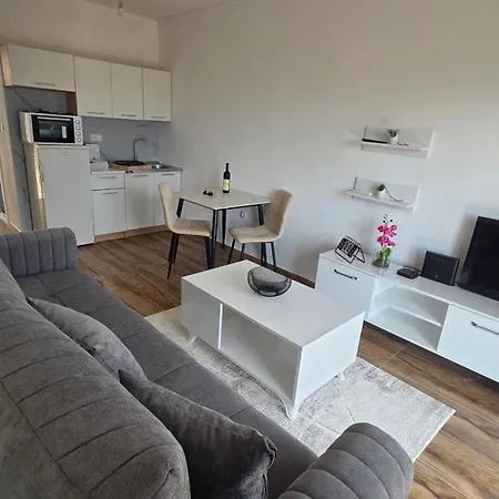 The Royal View 2 Apartment *