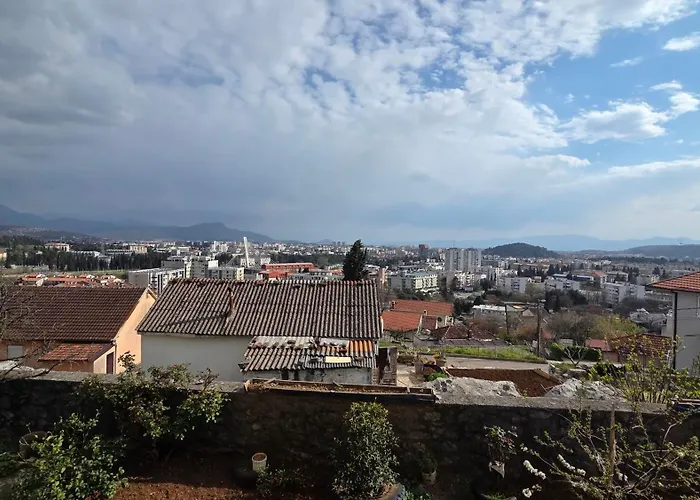 Apartment The Royal View 2 *